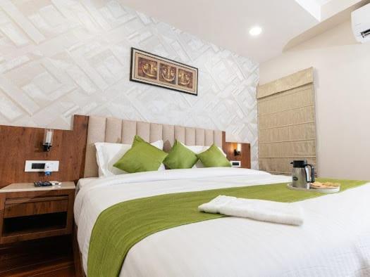 Hotel Emerald Inn 보팔 외부 사진
