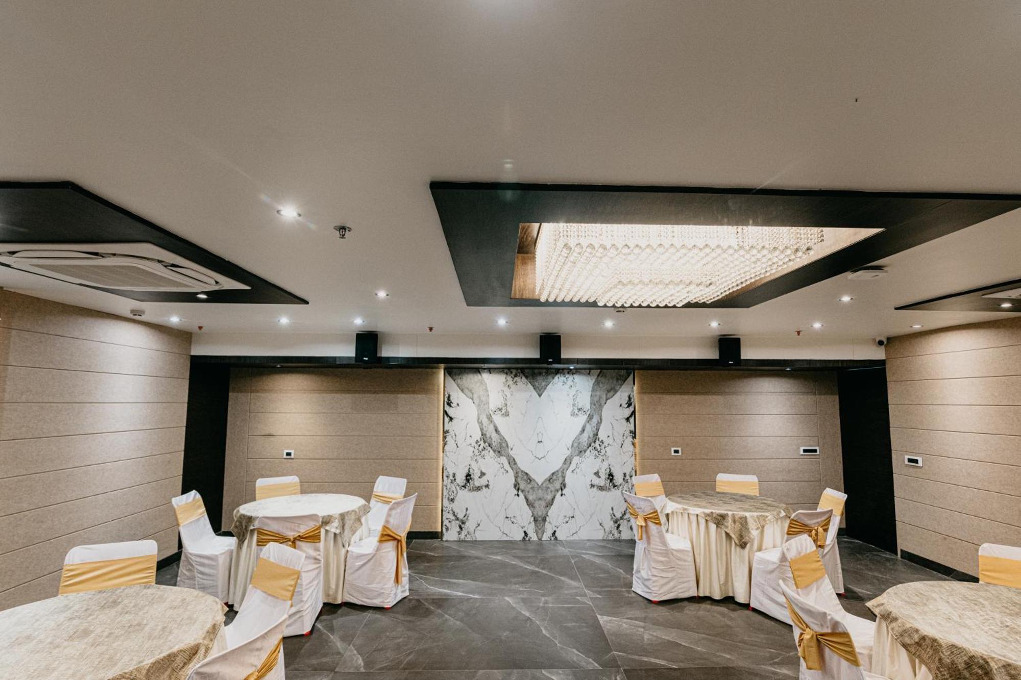 Hotel Emerald Inn 보팔 외부 사진