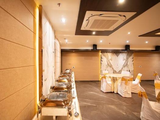 Hotel Emerald Inn 보팔 외부 사진